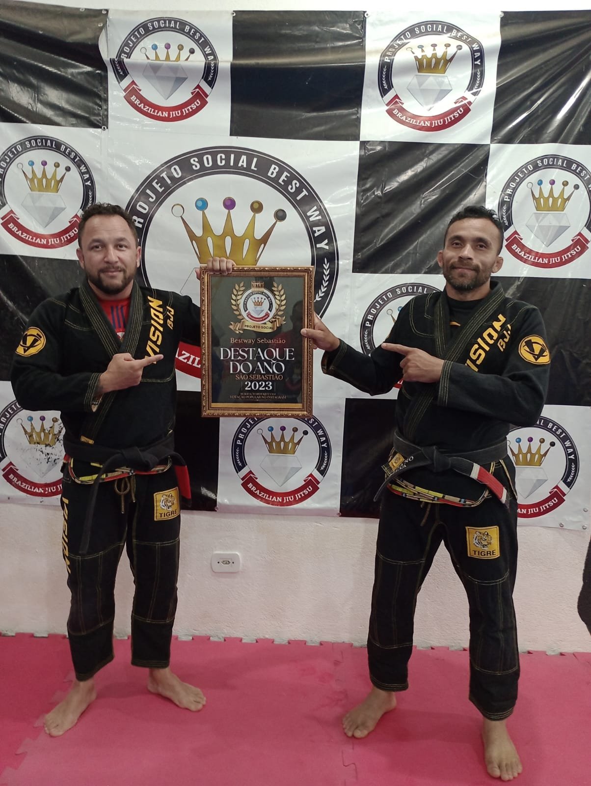 LUCIANO SILVA PROFESSOR JIU JITSU É DESTAQUE DO ANO EM SÃO SEBASTIÃO!